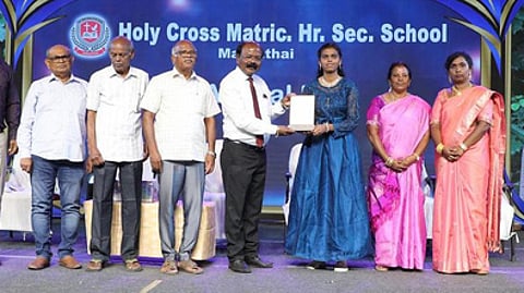 மாறாந்தை ஹோலி கிராஸ்
பள்ளியில் ஆண்டு விழா