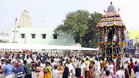 ராமேசுவரத்தில் சுவாமி-அம்பாள் தேரோட்டம்