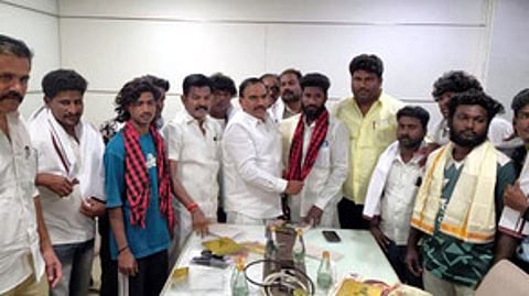 திமுகவில் இணைந்த நாம் தமிழா் கட்சி நிா்வாகிகள்