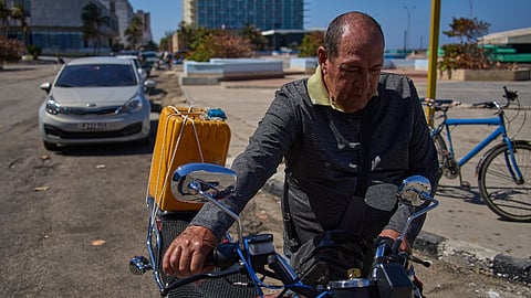 கியூபாவில் எரிபொருள் தட்டுப்பாடு உச்சம்: 20 லிட்டருக்கு மாதக்கணக்கில் காத்திருப்பு