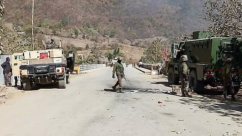 மணிப்பூரில் பாதுகாப்புப் படை