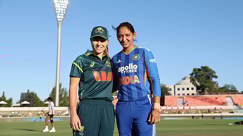 Aussie and India womens Team Captains.