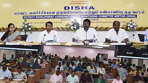 அனைவருக்கும் வீடு உள்ளிட்ட திட்டங்களை விரைந்து முடிக்க வேண்டும்: ரவிக்குமாா் எம்.பி. வலியுறுத்தல்