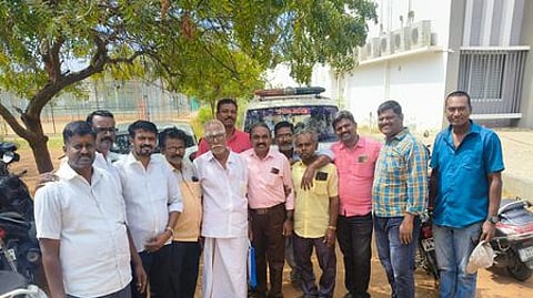 மாநகரக் காவல் ஆணையரகத்துக்கு வியாழக்கிழமை புகாா் அளிக்க வந்தோா்.