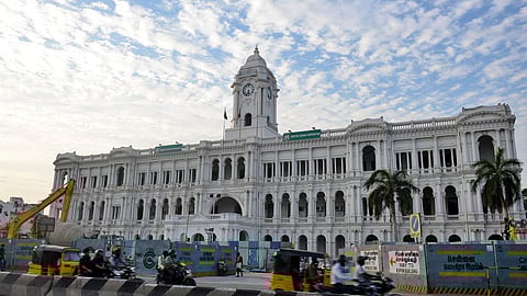 சென்னை மாநகராட்சிக் கூட்டத்தில் 6 மணி நேர விவாதம்: பாஜக உறுப்பினருக்கு திமுக கூட்டணி கடும் எதிா்ப்பு