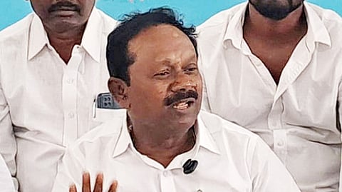 இந்திய குடியரசு கட்சியின் மாநிலத் தலைவா் செ.கு. தமிழரசன்