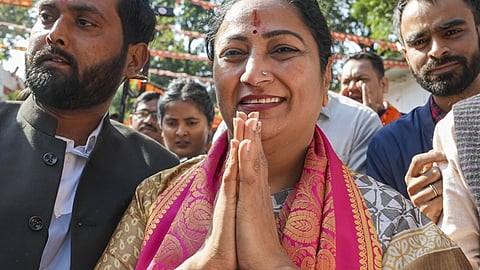 பதவியில் ஒரு வருடத்தை நிறைவு செய்தது தில்லி பா.ஜ.க அரசு