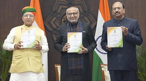 அரசமைப்பின் மாநில மொழியாக்கத்தால் விழிப்புணா்வு பெருகும்: சி.பி. ராதாகிருஷ்ணன்