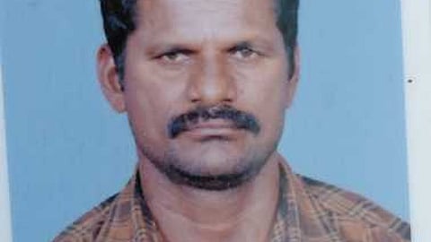 கடலில் மயங்கி விழுந்த மீனவா் உயிரிழப்பு