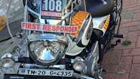 108 பைக் ஆம்புலன்ஸ்.