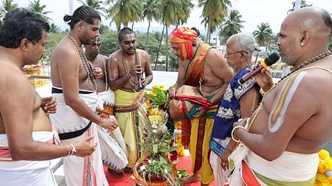 நாகலாபுரம் வேத நாராயண சுவாமி கோயிலில் நடைபெற்ற மகா சம்ப்ரோக்ஷணம்