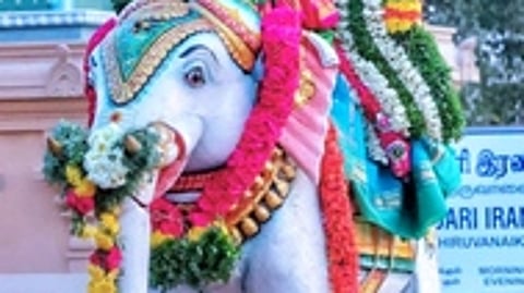 வெள்ளை யானை வாகனத்தில் இரணியம்மன்