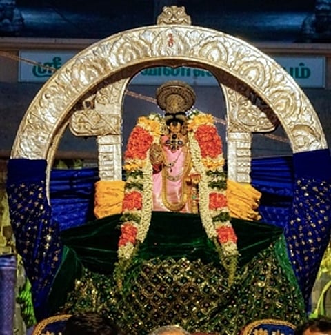 இரட்டை பிரபை வாகனத்தில் நம்பெருமாள்
