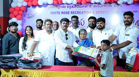 தூத்துக்குடியில் மாணவா்களுக்கு நல உதவிகள்