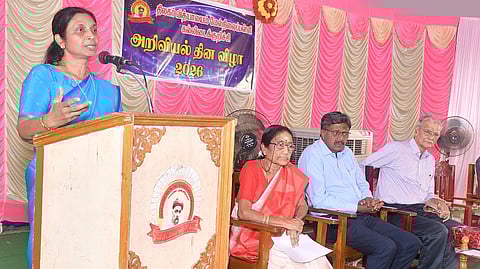 கல்லிடை திலகா் பள்ளியில் அறிவியல் தின விழா