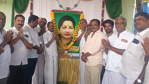 எம்எல்ஏ அலுவலகத்தில் ஜெயலலிதா பிறந்த நாள்