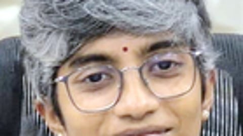 தி. சினேகா