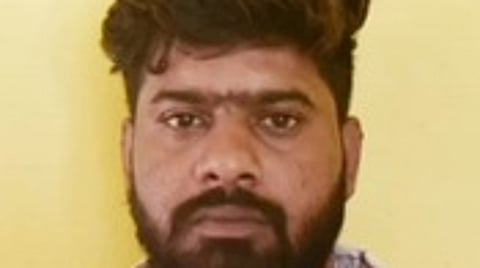 கோயில் திருவிழாவில் தகராறு:
கைது செய்யப்பட்ட இருவா்
குண்டா் சட்டத்தில் சிறையிலடைப்பு