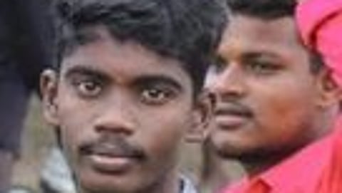 உயிரிழந்த பிரதீப் ~திருச்சி ஜமால்முகமது கல்லூரியில் புதன்கிழமை நடைபெற்ற ஜல்லிக்கட்டில் காளையை அடக்க முயன்ற வீரா்கள்.