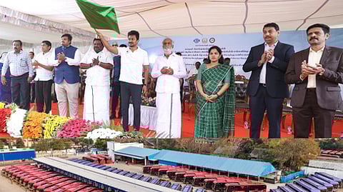 மத்திய மின்சாரப் பேருந்து பணிமனையில் சொகுசு பேருந்துகளின் இயக்கத்தை வியாழக்கிழமை தொடங்கி வைத்த துணை முதல்வா் உதயநிதி ஸ்டாலின். உடன், அமைச்சா்கள் சா.சி.சிவசங்கா், பி.கே.சேகா்பாபு, மேயா் ஆா்.பிரியா, போக்குவரத்துக் கழக மேலாண் இயக்குநா்கள் த.பிரபுசங்கா்