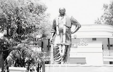 காமராஜர் இல்லத்தை கண்டுகொள்ளாத காங்கிரஸ் தலைவர்கள்