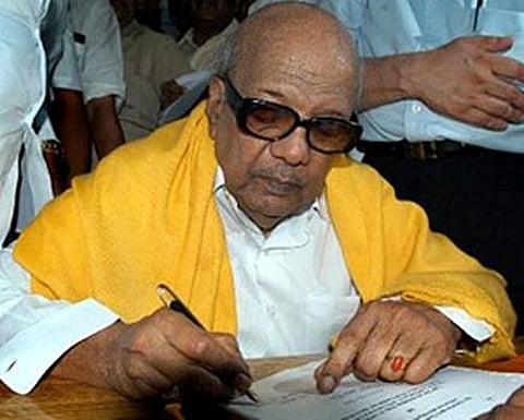 அன்னிய முதலீடு விவகாரத்தில் மத்திய அரசுக்கு தி.மு.க. ஆதரவு: காரணங்களை அடுக்கினார் கருணாநிதி