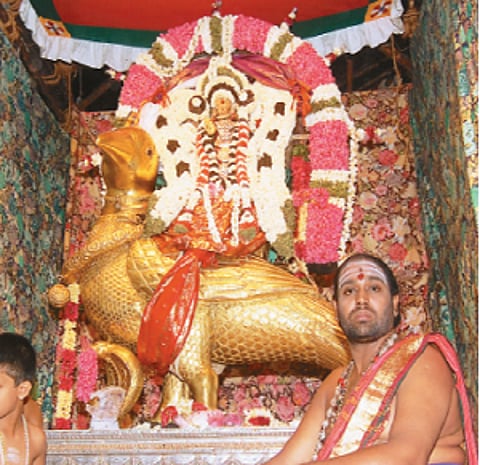 சனிப்பெயர்ச்சி: இன்பத்தை வாரி வழங்கும் சனீஸ்வர பகவான்!