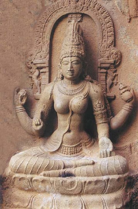 கலைமகளே போற்றி!