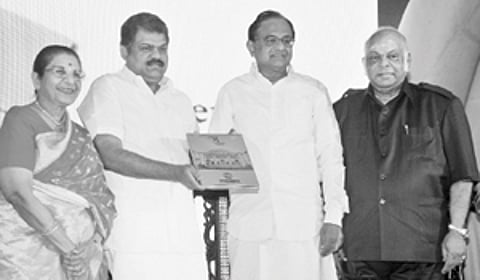 ஏழை மாணவர்களின் கல்விக்கு கட்டணம் தடையாக இருக்கக் கூடாது: மத்திய அமைச்சர் ப. சிதம்பரம்