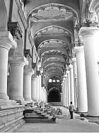 மதுரையில் நவீன சுகாதார வசதி இல்லாததால் குறைந்து வரும் வெளிநாட்டு சுற்றுலாப் பயணிகள்!