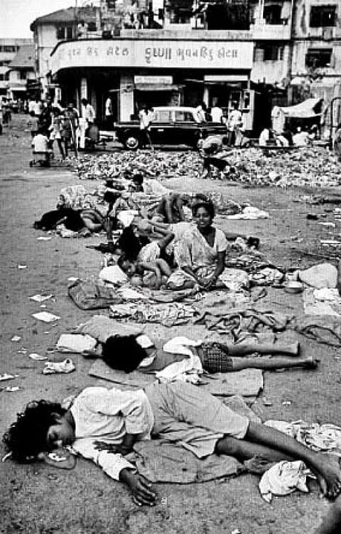 சொந்த நாட்டிலேயே அகதிகளாய்...