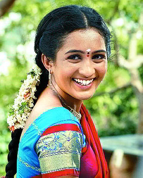 பிரபலங்களை நம்பாத "ஐவர்'