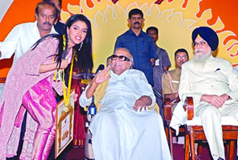 66 பேருக்கு "கலைமாமணி' விருது