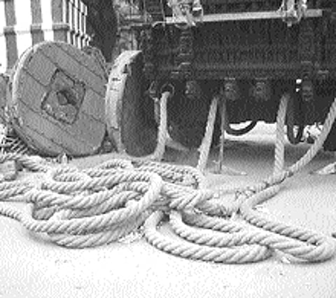 தேய்புரி பழங்கயிறு!