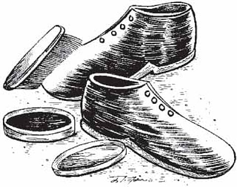 அன்றாட வாழ்வில் அறிவியல்: பாலிஷ் போட்டால் பூட்ஸ் பளபளப்பது எப்படி?