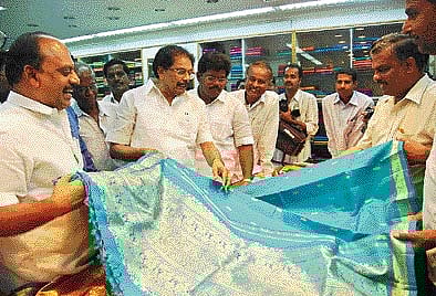 புவிசார்ந்த குறியீட்டுடன் இனி காஞ்சி பட்டுச்சேலை