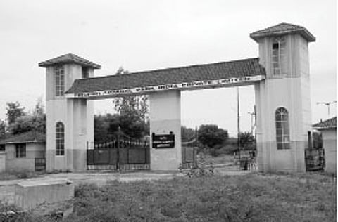 வீணாகும் தாட்கோ தொழில்பேட்டைக் கூடங்கள்!