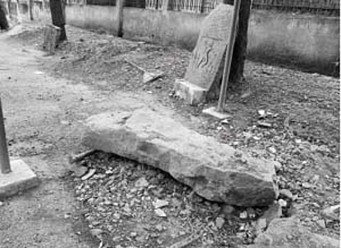 அதியமான் கோட்டையில் ஓர் அவலம்: தரையில் கிடக்கும் 800 ஆண்டு பொக்கிஷங்கள்!