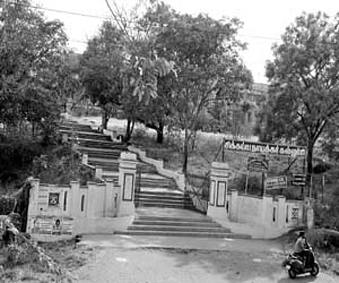 அரசுக் கல்லூரியாக மாறுமா ஈரோடு சிக்கய்ய நாயக்கர் கல்லூரி?