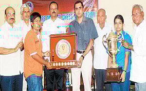 மாநில ஜூனியர் செஸ்: கிரிமேன், அக்ஷயா சாம்பியன்