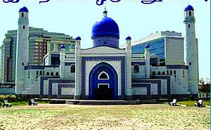 எல்லாப் புகழும் இறைவன் ஒருவனுக்கே!