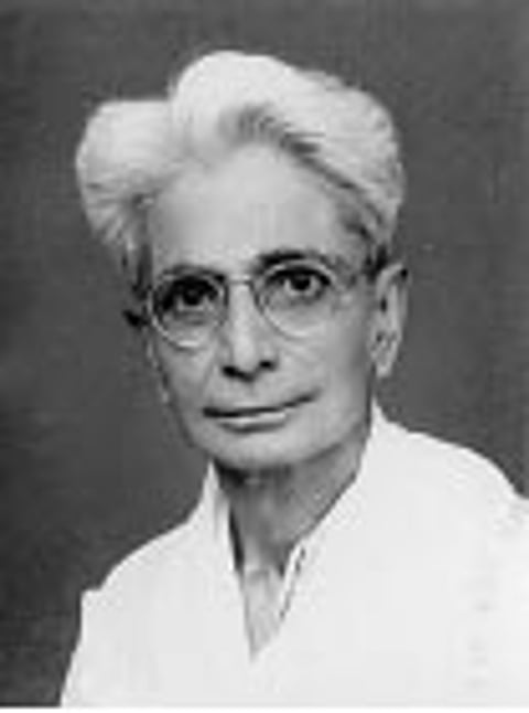 சிறுகதையின் சிகரம் "மெüனி'