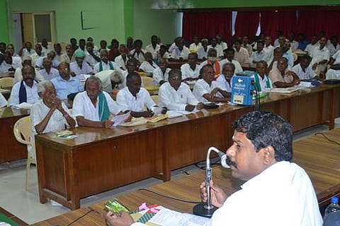 மும்முனை மின்சாரம் கூடுதலாக வழங்க விவசாயிகள் கோரிக்கை