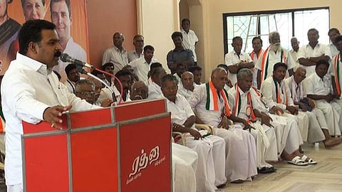 விவசாயிகளின் பிரச்னையை தீர்க்காமல் அம்மா திட்டம் தொடங்குவதிலேயே முதல்வர் கவனம் செலுத்துகிறார்: மாணிக்கம் தாகூர்