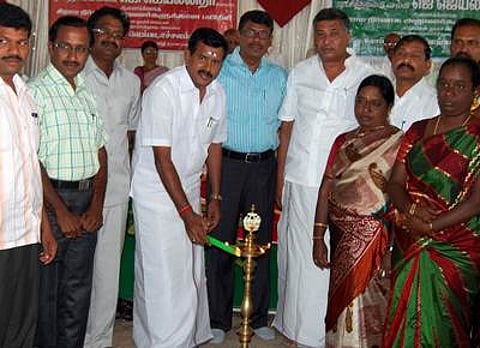 1.30 லட்சம் விலையில்லா வீட்டுமனை பட்டா வழங்க இலக்கு: அமைச்சர் தோப்பு வெங்கடாசலம்