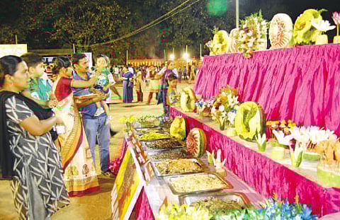 உதவிக்கரம் நீட்டும் உணவுத் திருவிழா!