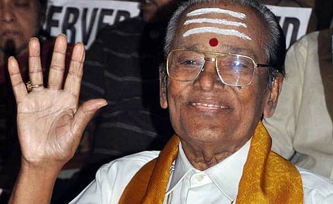 பின்னணிப் பாடகர் டி.எம். செளந்தரராஜன் காலமானார்