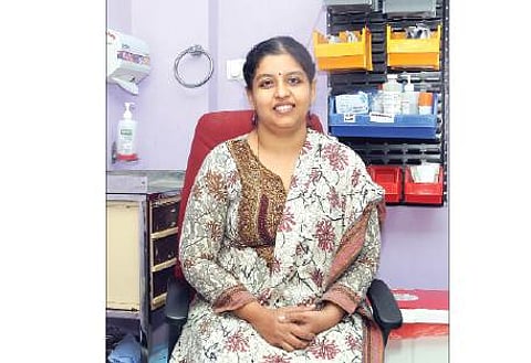 சர்வதேச பரிசு பெற்ற தமிழ்ப் பெண் டாக்டர்! பிரான்ஸ் நாட்டைச் சேர்ந்தவர் டாக்டர்