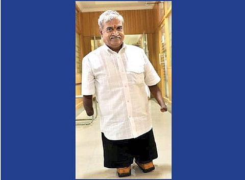 இவரல்லவோ மனிதர்!