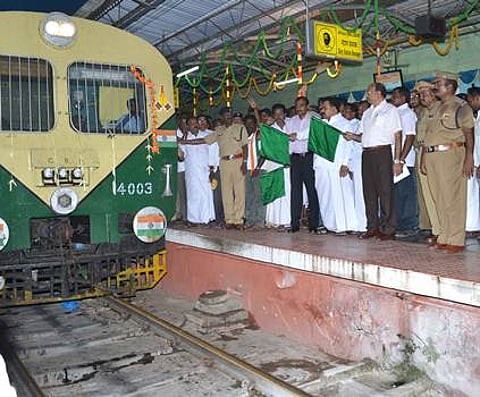 புதிய அகலரயில் பாதையில் விருதுநகர்-மானாமதுரை-காரைக்குடி பயணிகள் ரயில் துவக்கம்